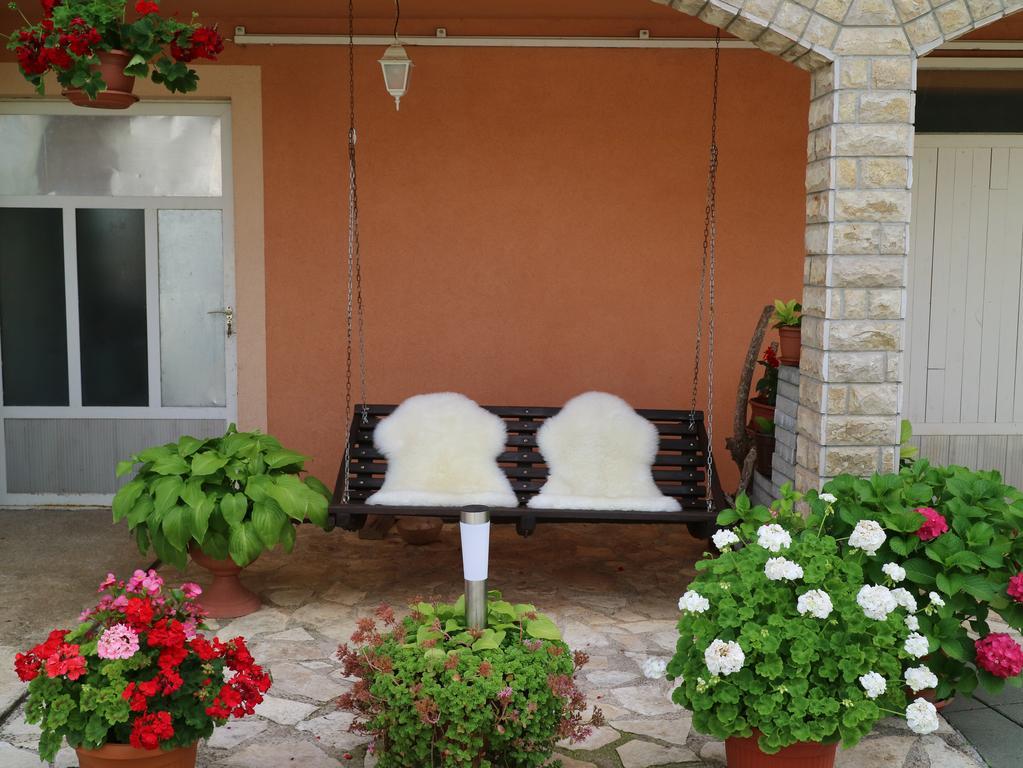 Apartment Luka Kuterevo Exterior foto